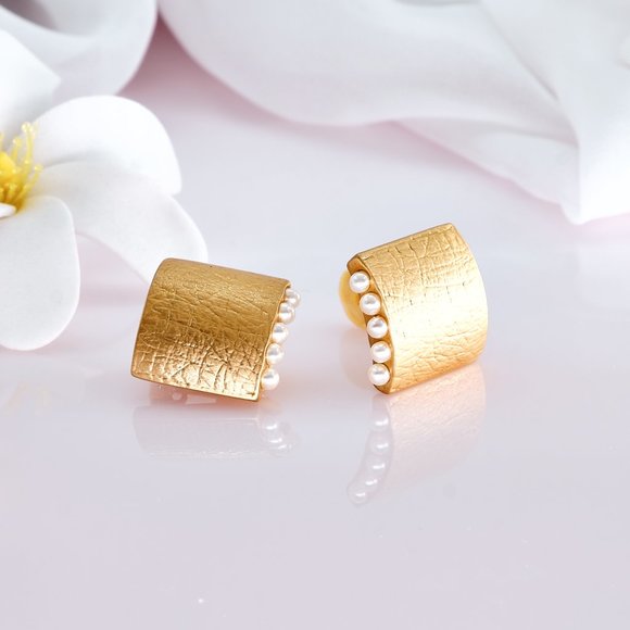 Unlimited Clip On Earrings, 14K Gold Plated, Vintage Earrings - Picture 7 of 9